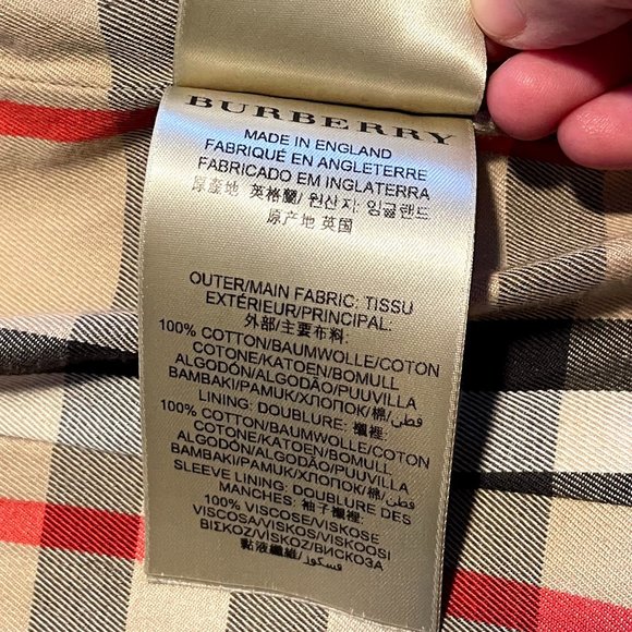 Burberry Trench Coat - Sandringham - Medium Length - Picture 5 of 13